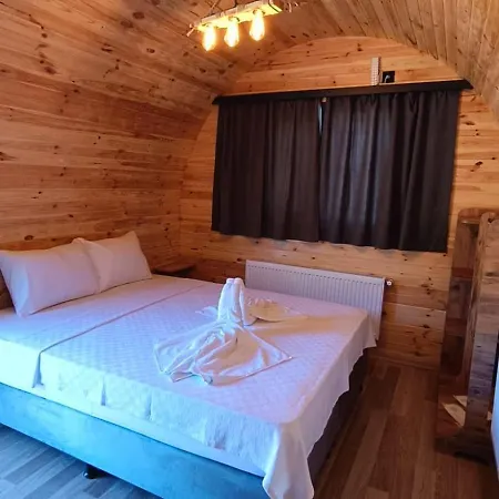 Mas Kazdagi Glamping * אדרמיט