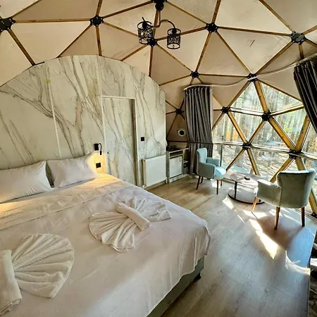 אתר קמפינג Mas Kazdagi Glamping אדרמיט